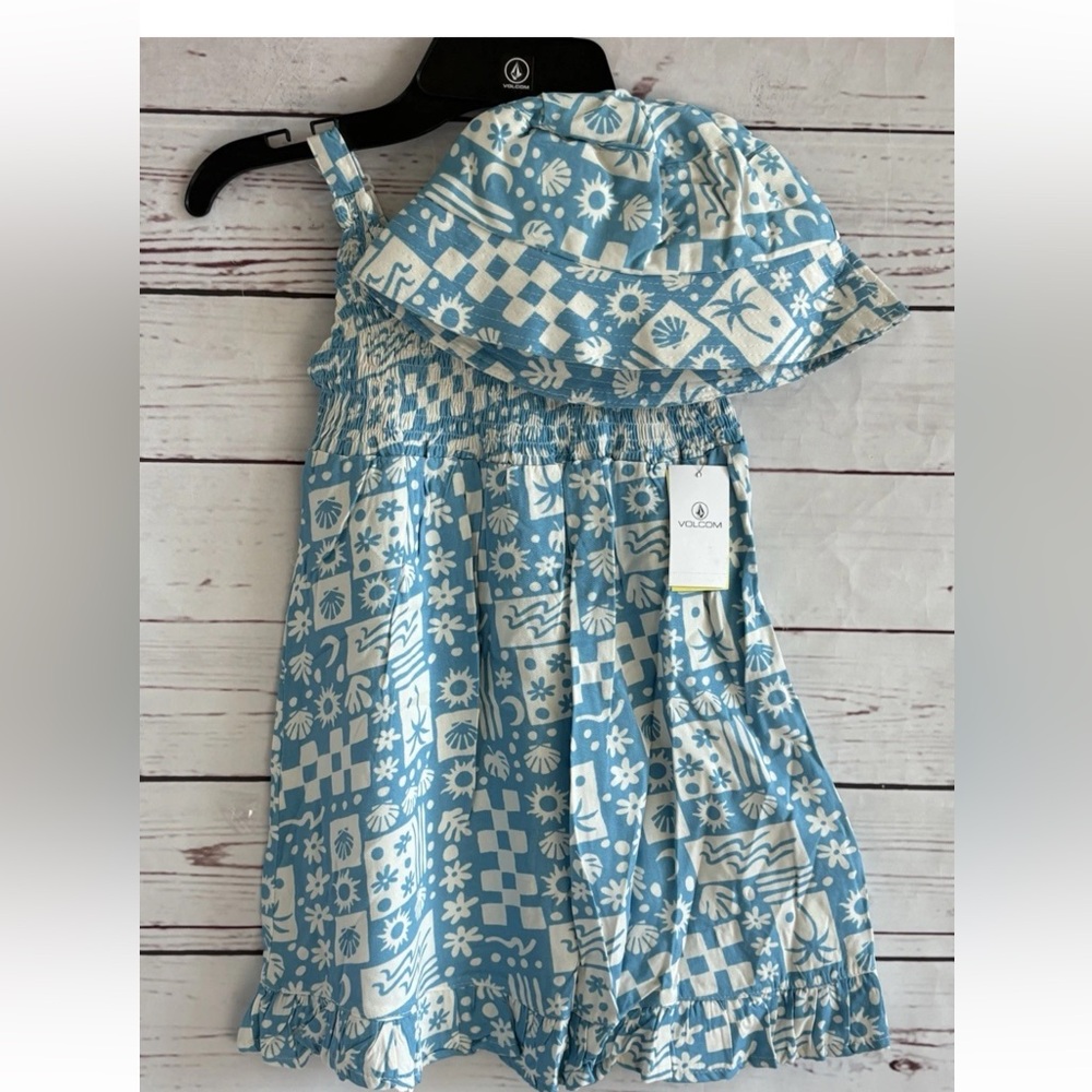 Volcom Girls Smocked Dress Size 5  Ice Blue Matching Hat Beachy NWT Retails $44